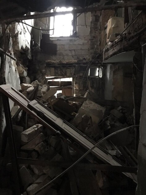 Обрушение лестничной клетки в жилом доме в Одессе