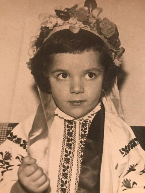 Ольга Богомолец в детстве